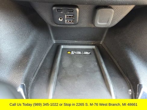 Used 2023 Chevrolet Traverse LT w/ LT Premium Package AWD/4WD image 26