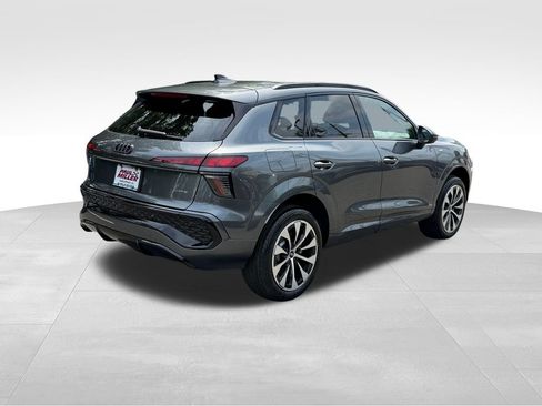 New 2026 Audi Q3 quattro 2.0T AWD/4WD image 7