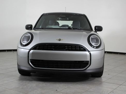 Used 2026 MINI Cooper 4-Door Hardtop FWD image 6