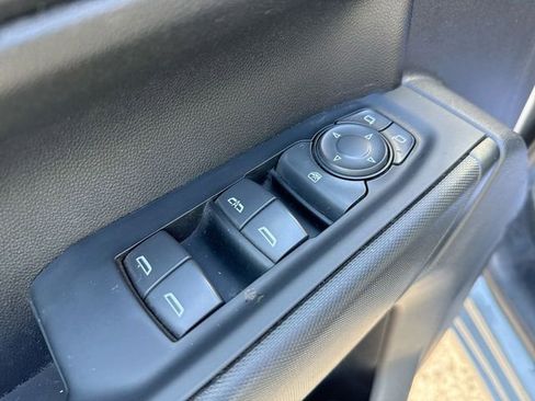 Used 2023 Chevrolet Silverado 1500 Custom image 13