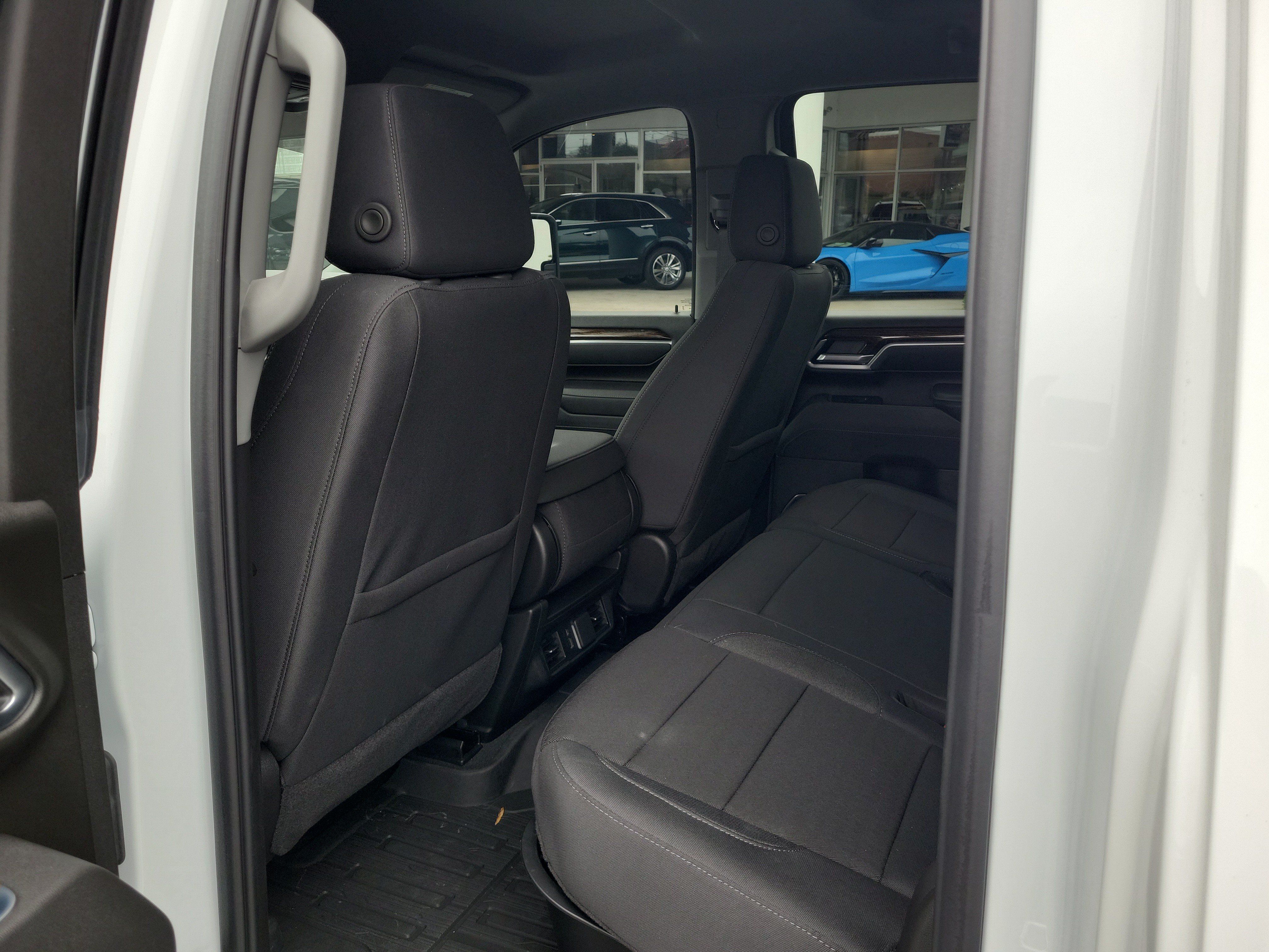Used 2025 GMC Sierra 2500 SLE w/ Preferred Package AWD/4WD image 12