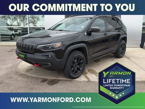 Used 2020 Jeep Cherokee Trailhawk AWD/4WD image 1
