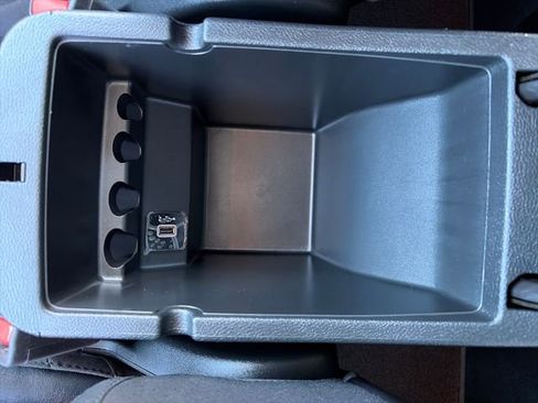 Used 2022 Jeep Cherokee Limited w/ Elite Package image 31