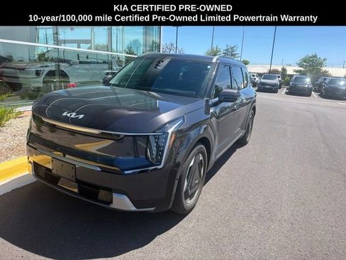 Certified 2024 Kia EV9 Land AWD/4WD image 4