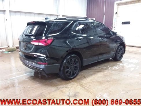 Used 2022 Chevrolet Equinox RS w/ RS Leather Package image 2