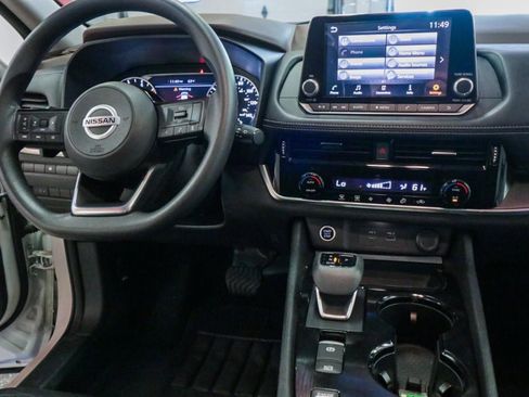 Used 2021 Nissan Rogue SV image 26