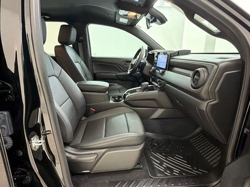 Used 2026 Chevrolet Colorado Trail Boss AWD/4WD image 30