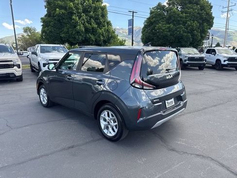 Used 2025 Kia Soul LX w/ LX Technology Package FWD image 5