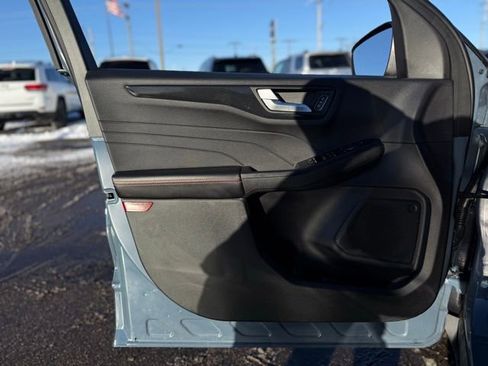 Used 2025 Ford Escape ST-Line w/ Tech Pack #1 image 6