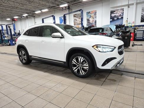 Used 2025 Mercedes-Benz GLA 250 4MATIC image 1
