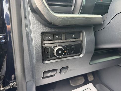 Certified 2024 Ford F250 Lariat w/ Lariat Ultimate Package AWD/4WD image 31