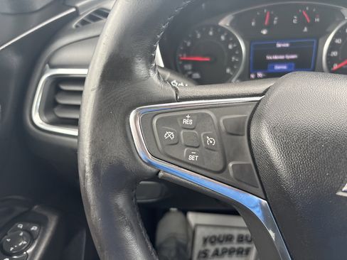Used 2019 Chevrolet Equinox LT AWD/4WD image 2