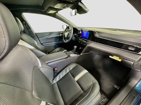 Certified 2025 Toyota Camry SE w/ Convenience Package AWD/4WD image 32