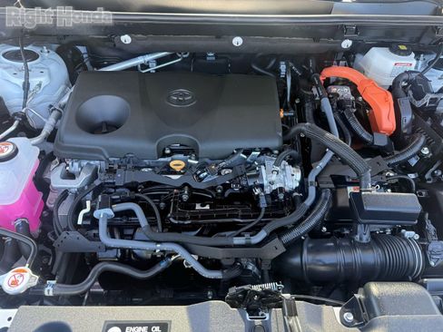 Used 2024 Toyota RAV4 XSE w/ Advanced Technology Package image 32