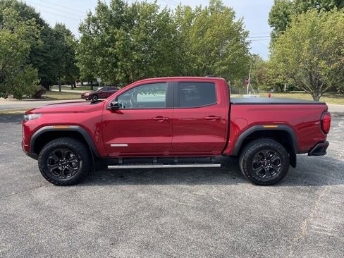 Used 2025 GMC Canyon Elevation image 8