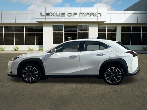 Certified 2023 Lexus UX 250h FWD w/ Accessory Package (Z2) image 2