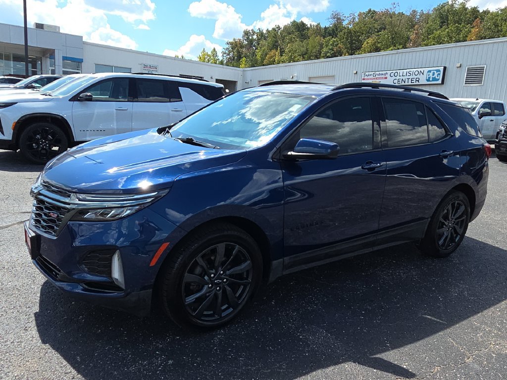 Used 2022 Chevrolet Equinox RS w/ LPO, Floor Liner Package FWD image 4