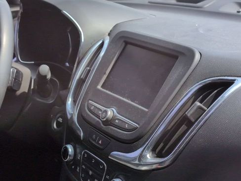 Used 2023 Chevrolet Equinox LT FWD image 11