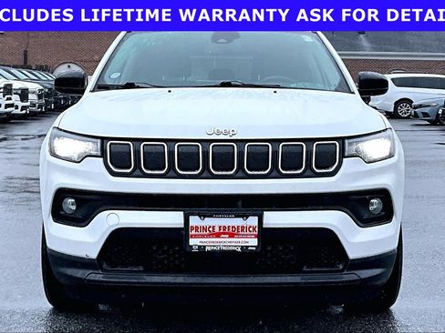 Used 2022 Jeep Compass Latitude w/ Sun and Sound Group FWD image 2