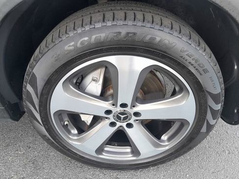 Used 2020 Mercedes-Benz GLC 300 4MATIC image 23