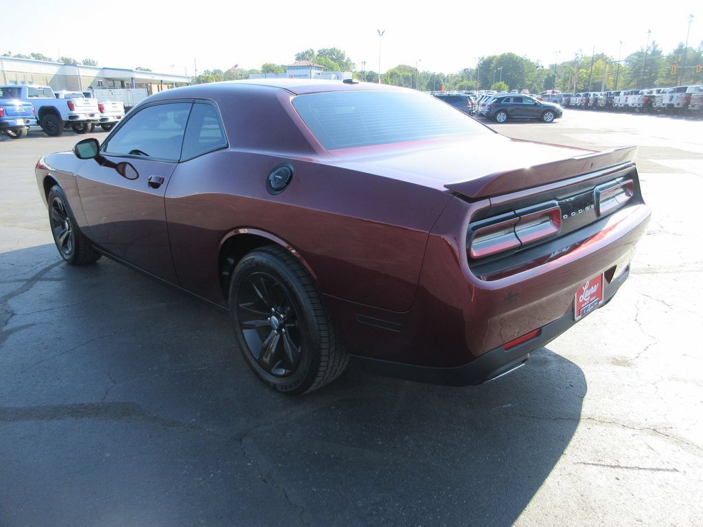 Used 2020 Dodge Challenger SXT RWD image 8