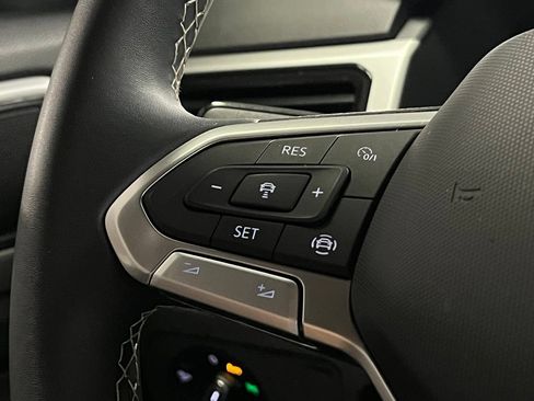 Certified 2023 Volkswagen Atlas Cross Sport SE AWD/4WD image 26