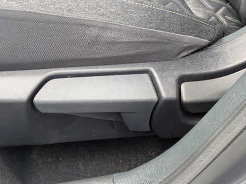 Used 2025 Nissan Kicks SV w/ Charging Package FWD image 12
