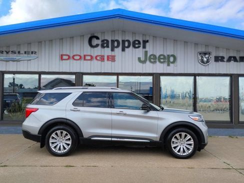 Used 2022 Ford Explorer Limited w/ Equipment Group 301A AWD/4WD image 21