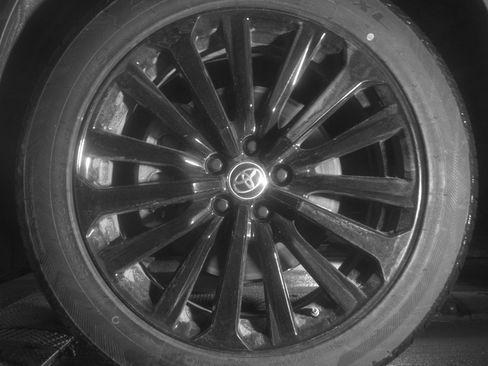 Used 2025 Toyota Highlander XSE AWD/4WD image 9