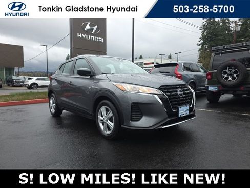 Used 2024 Nissan Kicks S image 1