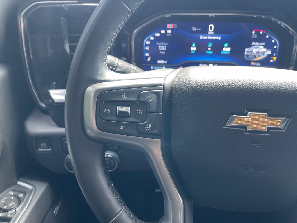 Used 2025 Chevrolet Silverado 3500 LTZ w/ LTZ Convenience Package AWD/4WD image 28