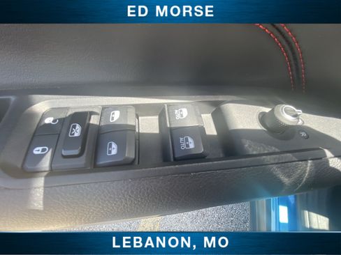 Used 2025 Jeep Compass Trailhawk AWD/4WD image 21