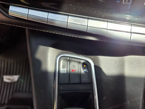 Used 2023 Cadillac Escalade ESV V AWD/4WD image 34