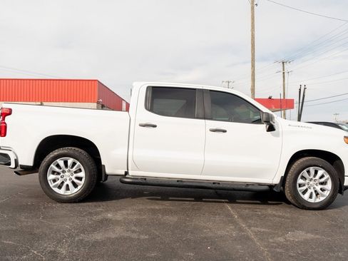 Used 2021 Chevrolet Silverado 1500 Custom image 32