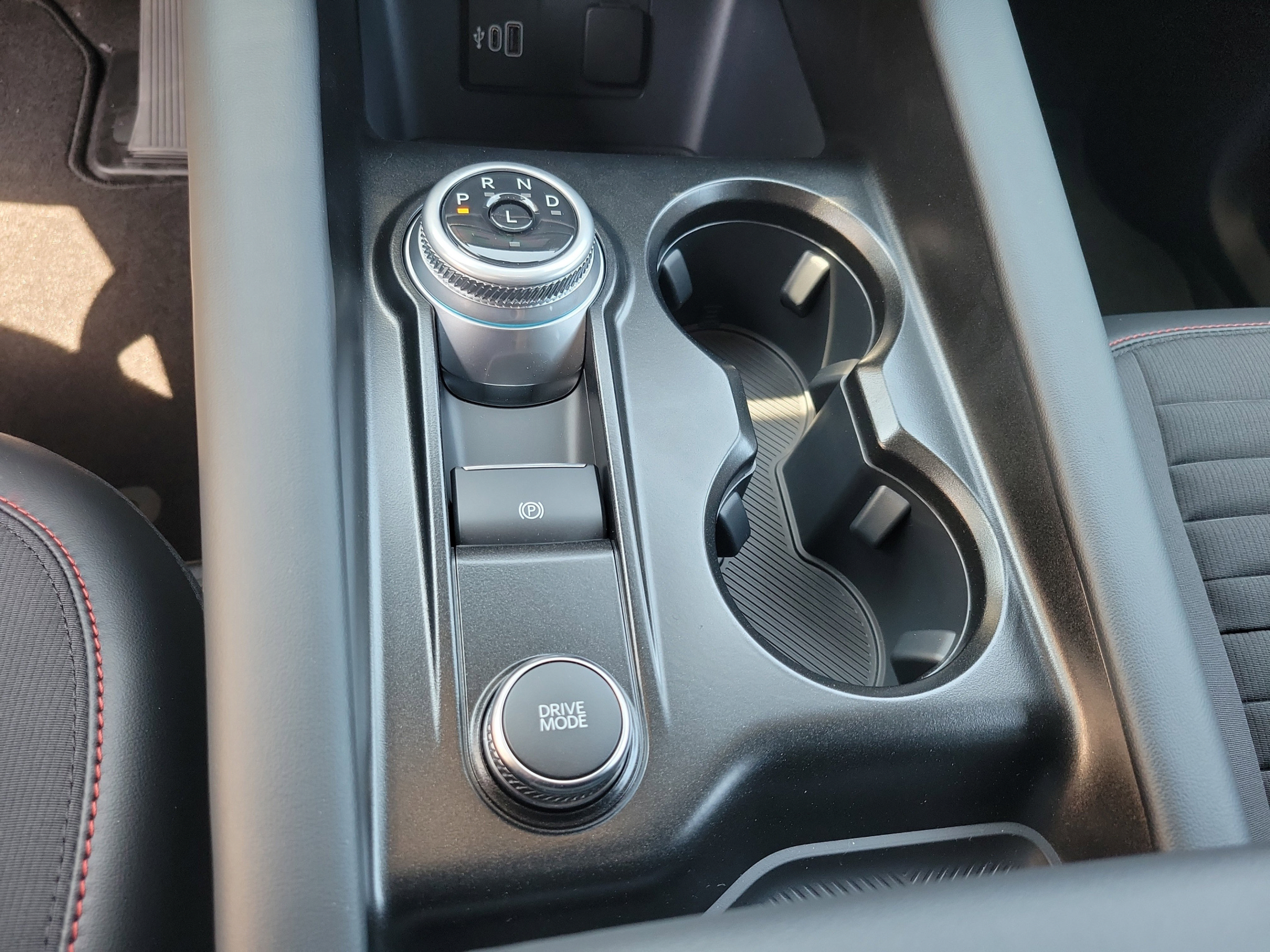New 2026 Ford Explorer ST-Line w/ Premium Package RWD image 28