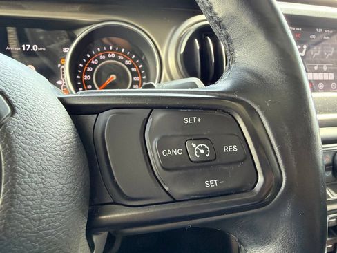 Used 2018 Jeep Wrangler Unlimited Sport S AWD/4WD image 9