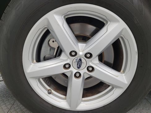 Used 2016 Ford Explorer XLT AWD/4WD image 31