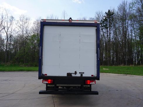 Used 2021 Mercedes-Benz Sprinter 4500 w/ Premium Package image 4