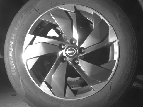 Used 2025 Nissan Rogue SV image 15