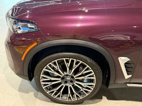Used 2024 BMW X5 xDrive40i w/ Premium Package AWD/4WD image 9