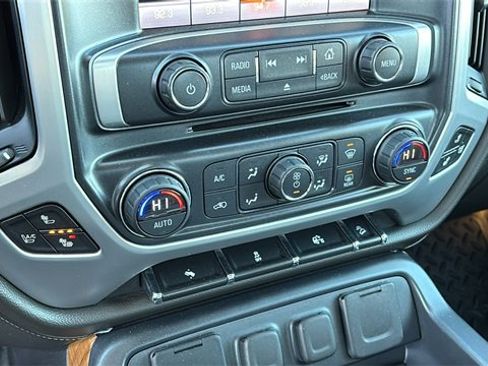 Used 2014 GMC Sierra 1500 SLT w/ Suspension Package, Off-Road image 18