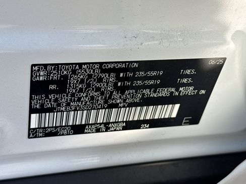 Used 2025 Toyota RAV4 XSE image 32