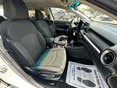 Used 2019 Kia Forte LXS image 13