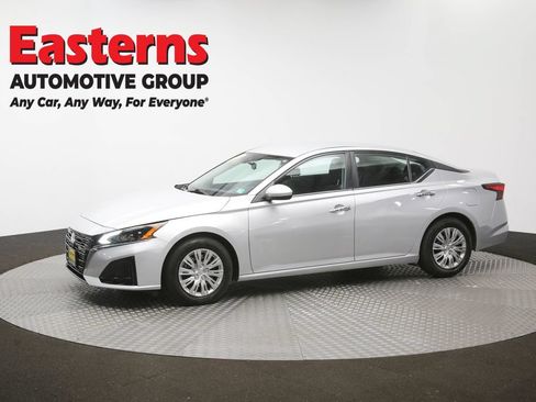 Used 2023 Nissan Altima 2.5 S FWD image 56