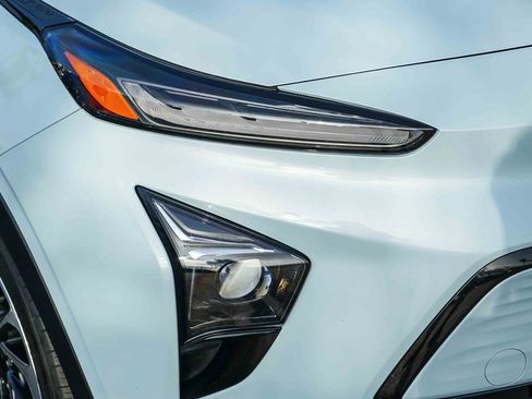 Used 2023 Chevrolet Bolt EUV Premier w/ Super Cruise Package image 8