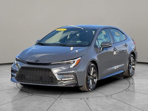 Certified 2025 Toyota Corolla SE w/ Convenience Package image 2