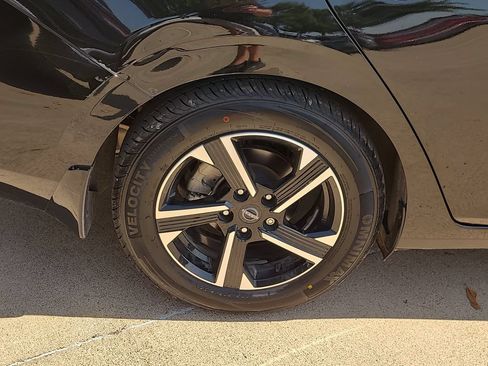 Certified 2025 Nissan Sentra SV w/ All-Weather Package FWD image 6