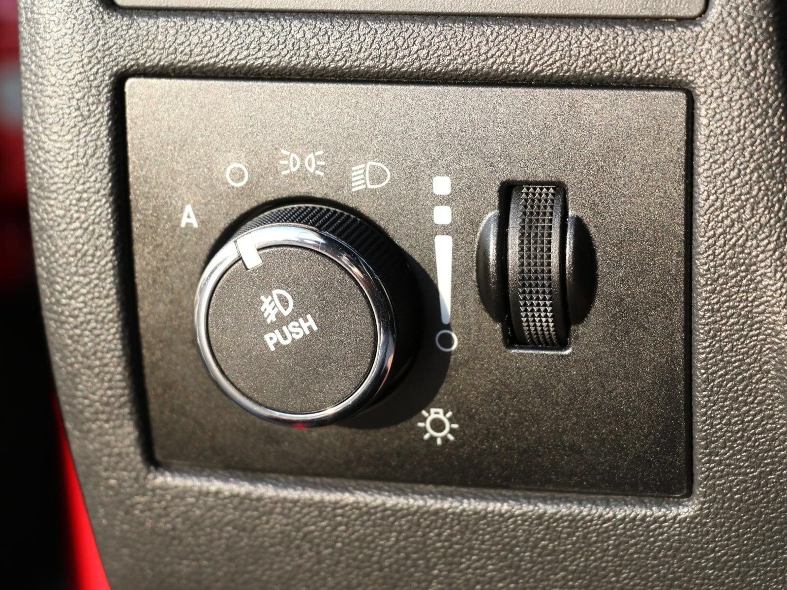 Used 2012 Dodge Challenger R/T RWD image 16