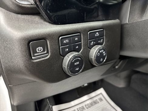 Used 2023 Chevrolet Silverado 1500 LT image 38