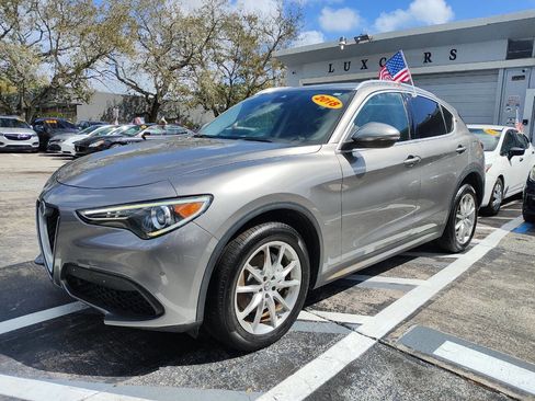 Used 2018 Alfa Romeo Stelvio Ti image 3